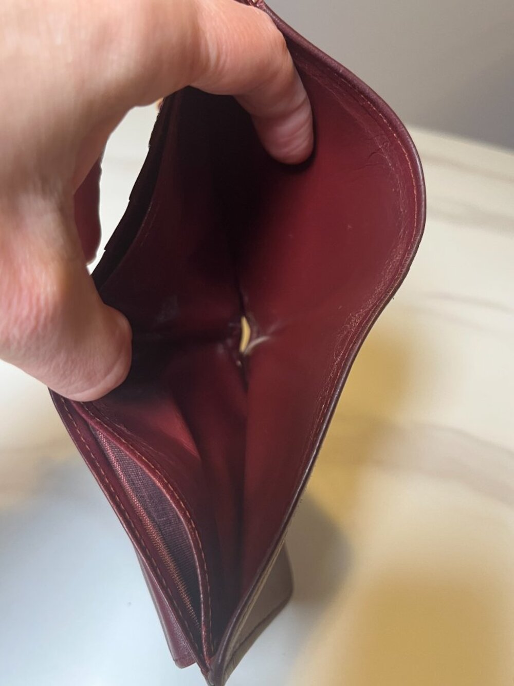 Cartier Must de Cartier Burgundy Leather Bifold Wallet Full Inclusion - Picture 11 of 12